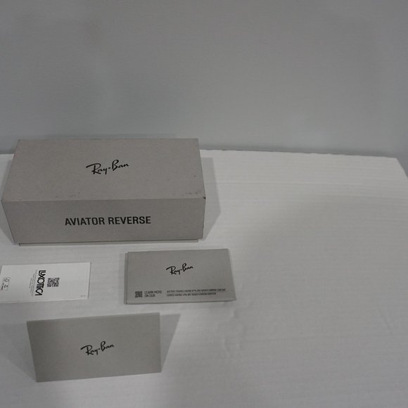 RAY BAN AVIATOR REVERSE GIFT BOX - Picture 2 of 7
